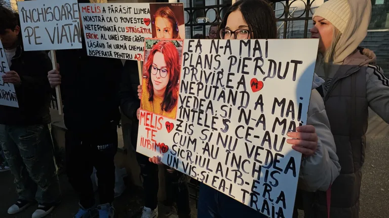 Prietenii lui Melis au venit la Tribunal să ceară pedeapsa pe viaţă pentru criminal