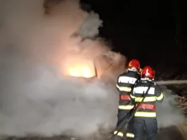 Vâlcea: Un autoturism a ars complet în Stoenești