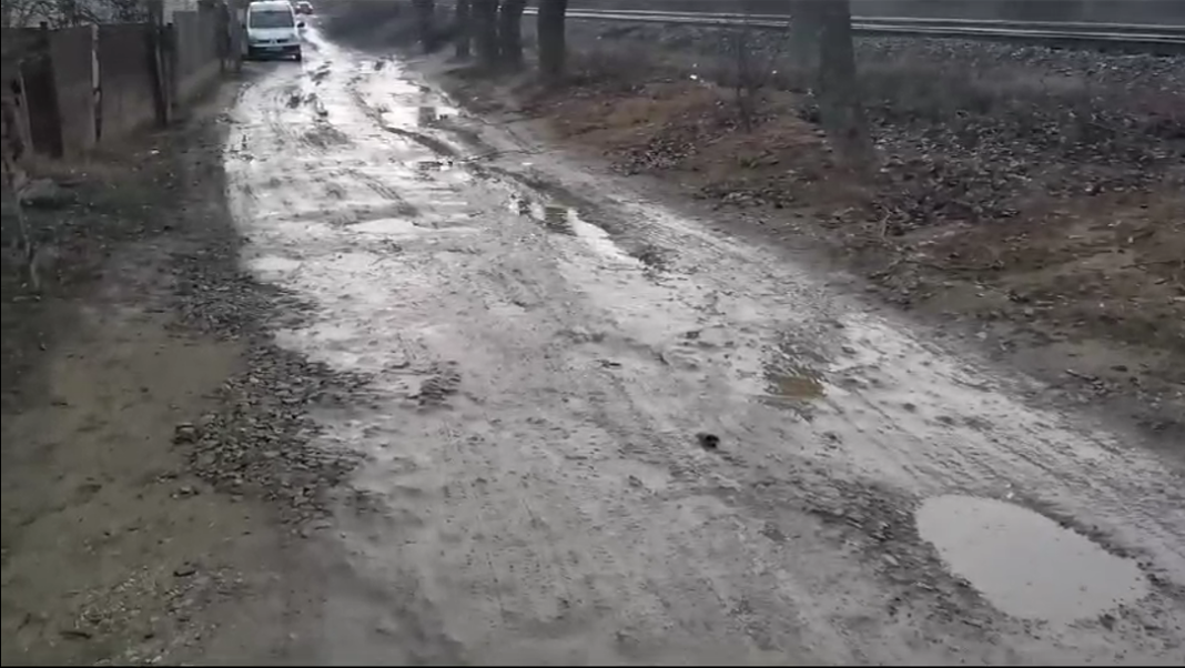 Aleea 2 Drumul Apelor după ploaie