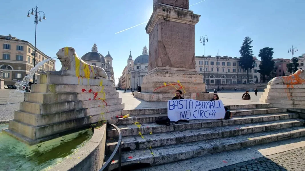 Fântâna Leilor din Roma, vandalizată de activişti pentru drepturile animalelor