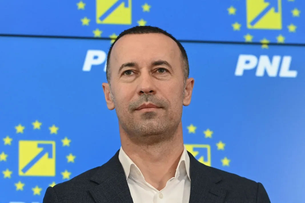 Preşedintele CJ Prahova, aflat sub control judiciar, a demisionat din toate funcțiile deținute în PNL