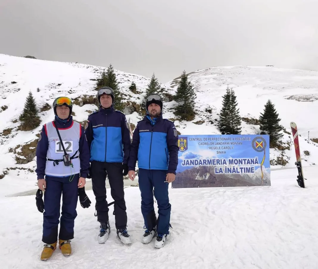 Jandarmii montani gorjeni au participat la un concurs montan în Masivul Bucegi