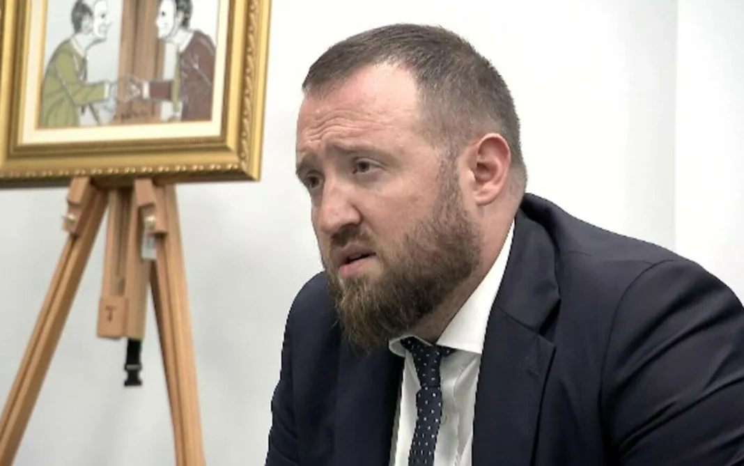 USR cere verificarea averii şefului DNA