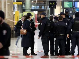 Trei persoane au fost rănite într-un atac cu cuțitul la o gară importantă din Paris