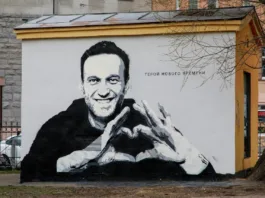 Peste 150 de persoane, condamnate în Rusia pentru acţiuni de omagiere a lui Navalnîi