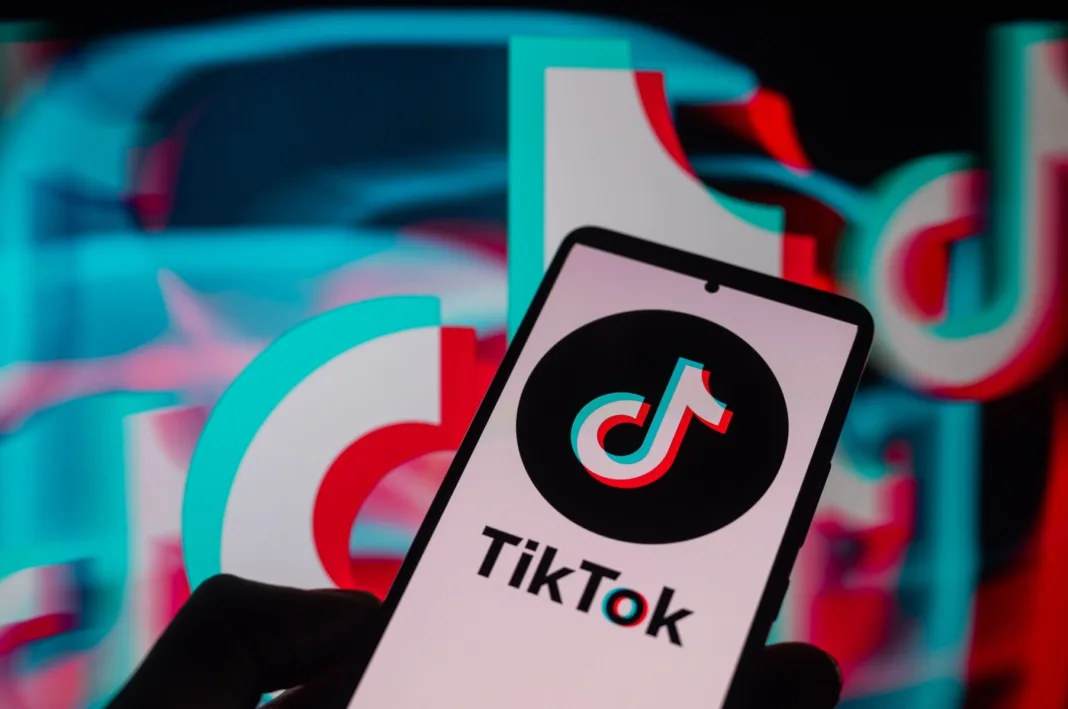 Comisia Europeană iniţiază o anchetă împotriva TikTok