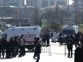 Ambii atacatori au fost uciși în timpul atacului, a declarat Ministerul de Interne al Turciei. (FOTO: Murad Sezer/Reuters)