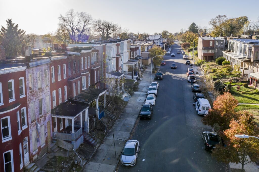 Consiliul din Baltimore acceptă vânzările unor case vacante cu 1 dolar