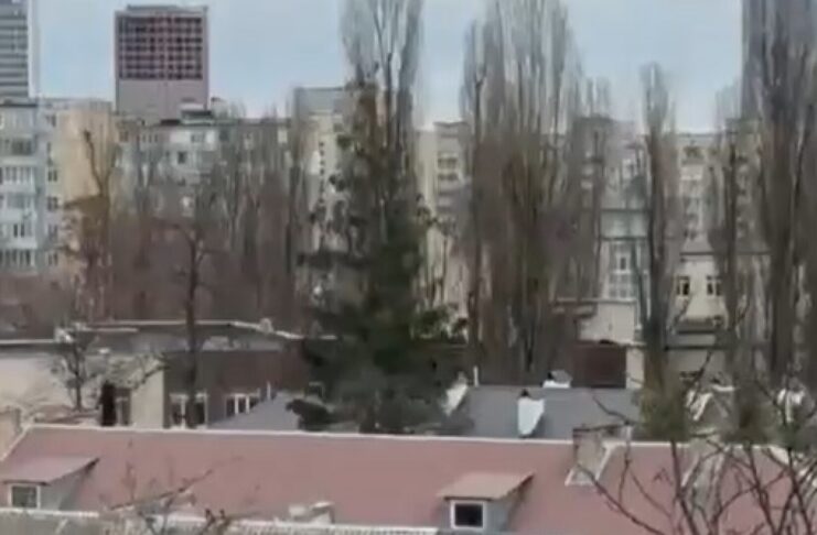 Kievul este atacat cu rachete hipersonice de Rusia