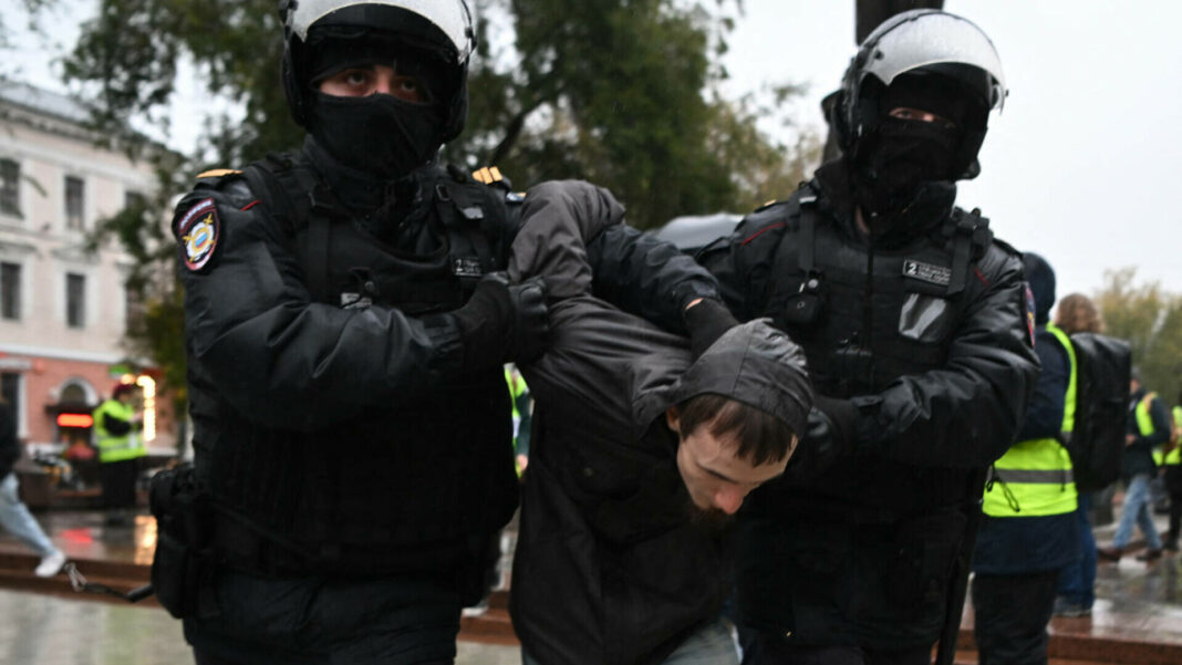 Anchetatorii spun că autorii atentatului comis la Moscova au primit sume importante de bani trimise din Ucraina