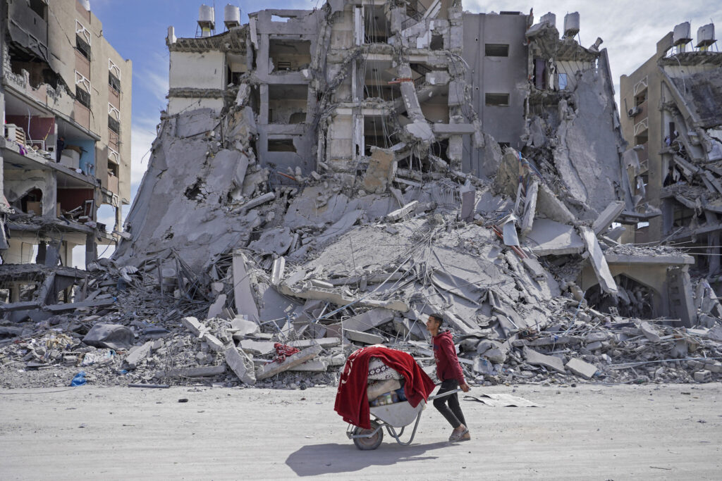 Zeci de morți într-un atac israelian în estul orașului Gaza