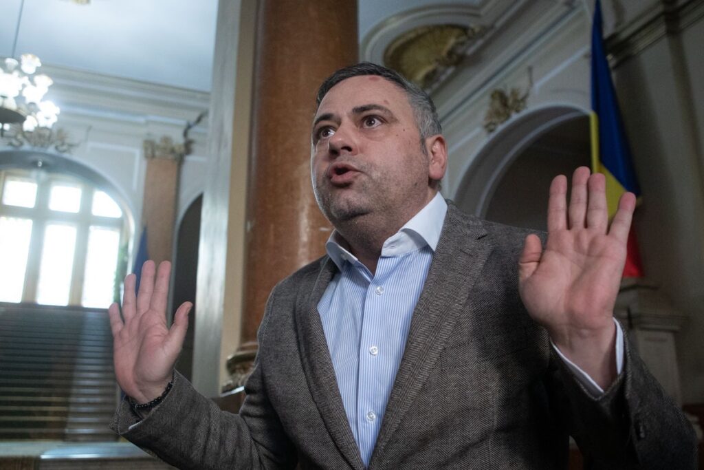 Ministrul Agriculturii: Mănânc bio. Am un solar pentru familie unde producem bio. Unde mă opresc, mănânc mici