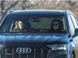 Kate Middleton a fost văzută pentru prima dată făcând o plimbare cu mașina în jurul castelului Windsor