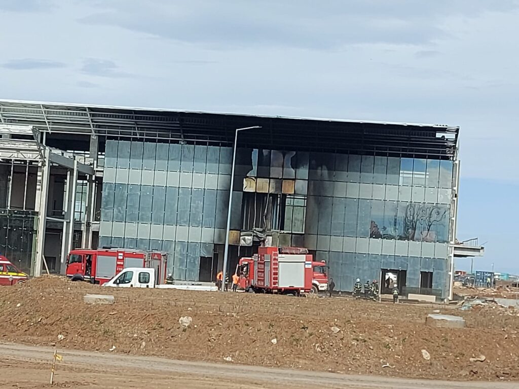 Aşa arată o parte a terminalului după stingerea incendiului