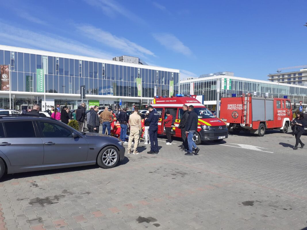 Motociclist rănit într-un accident produs într-o parcare din Craiova