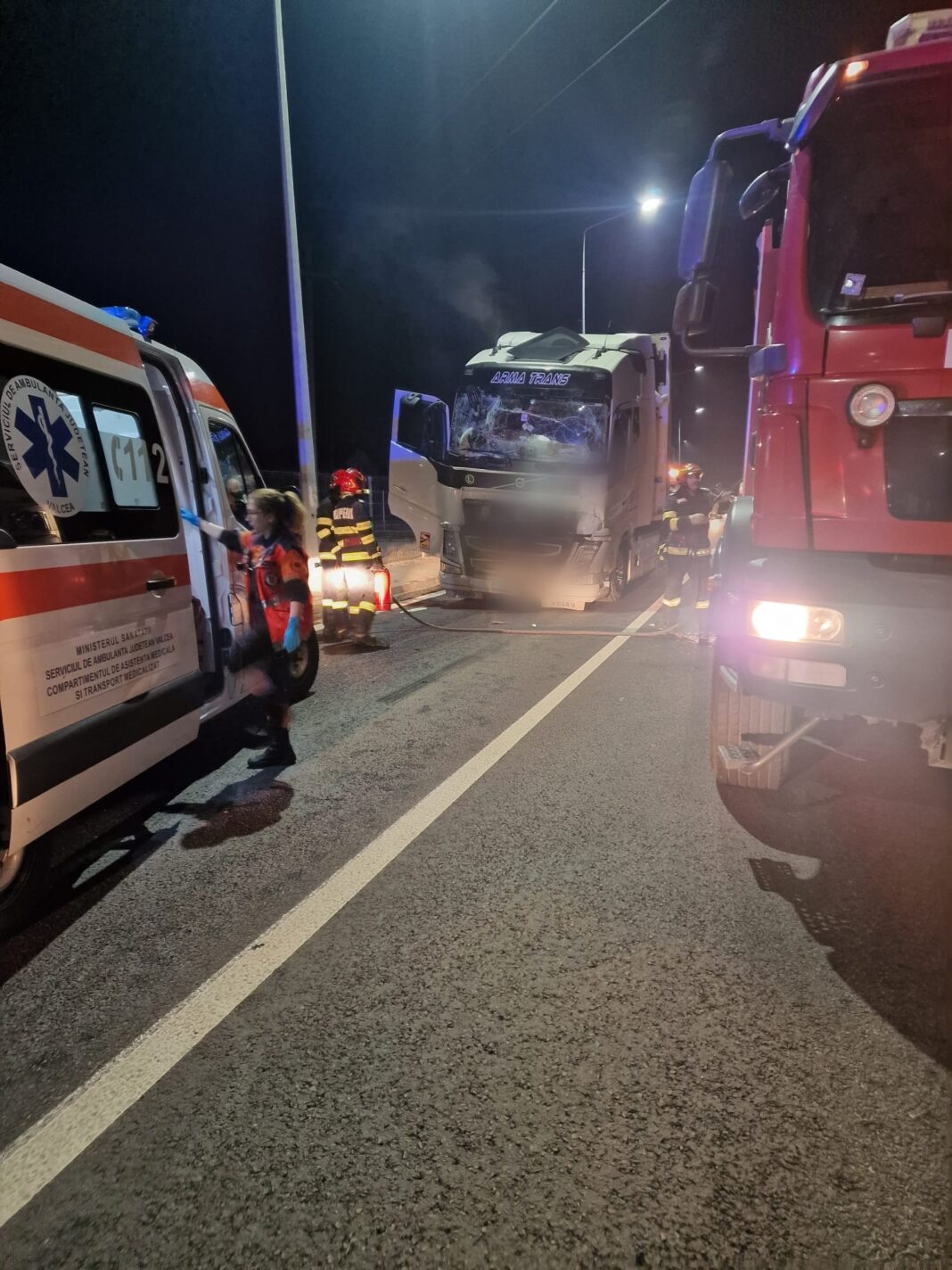 Două TIR-uri s-au ciocnit în Râmnicu Vâlcea