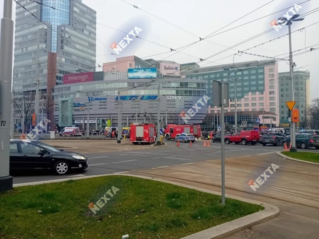 Tragedie în Polonia: 17 răniți după ce o mașină a intrat în plin în oamenii de pe trecerea de pietoni