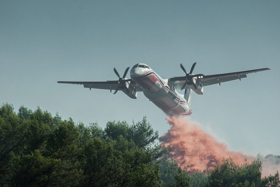 UE alocă 600 de milioane de euro pentru achiziționarea de avioane de stingere a incendiilor