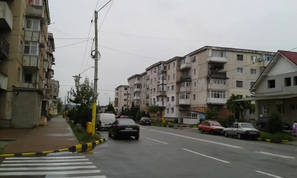 Rovinari: Proiect pilot privind folosirea sacului galben la blocuri