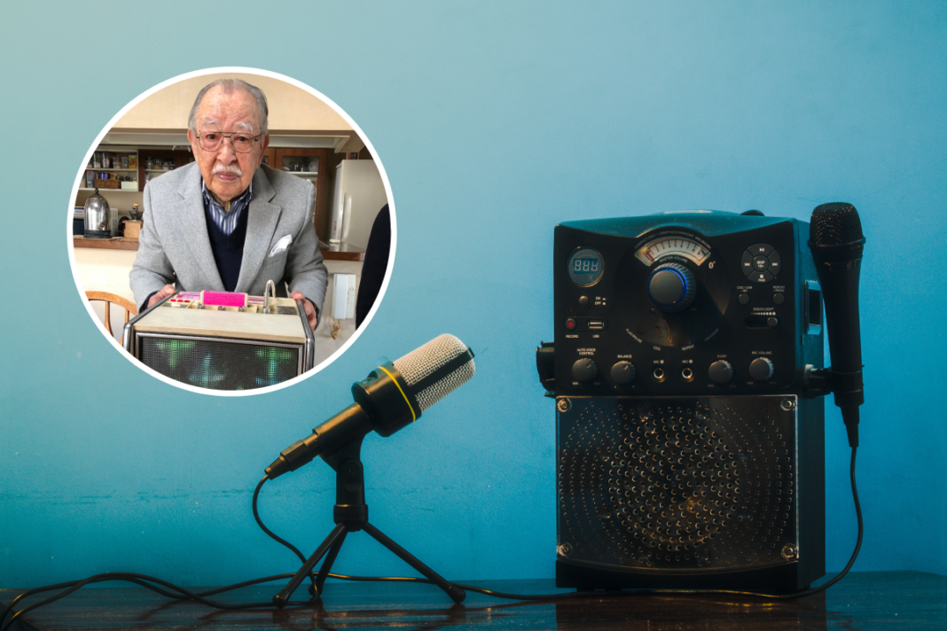 A murit, la 100 de ani, japonezul care a inventat karaoke