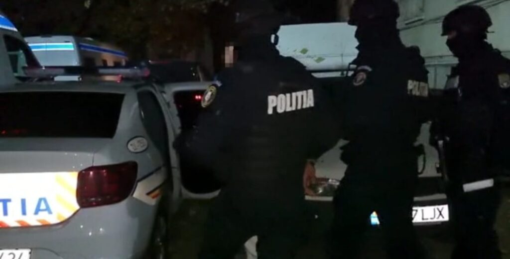 Bărbat acuzat de violarea unei minore de 13 ani, în arest