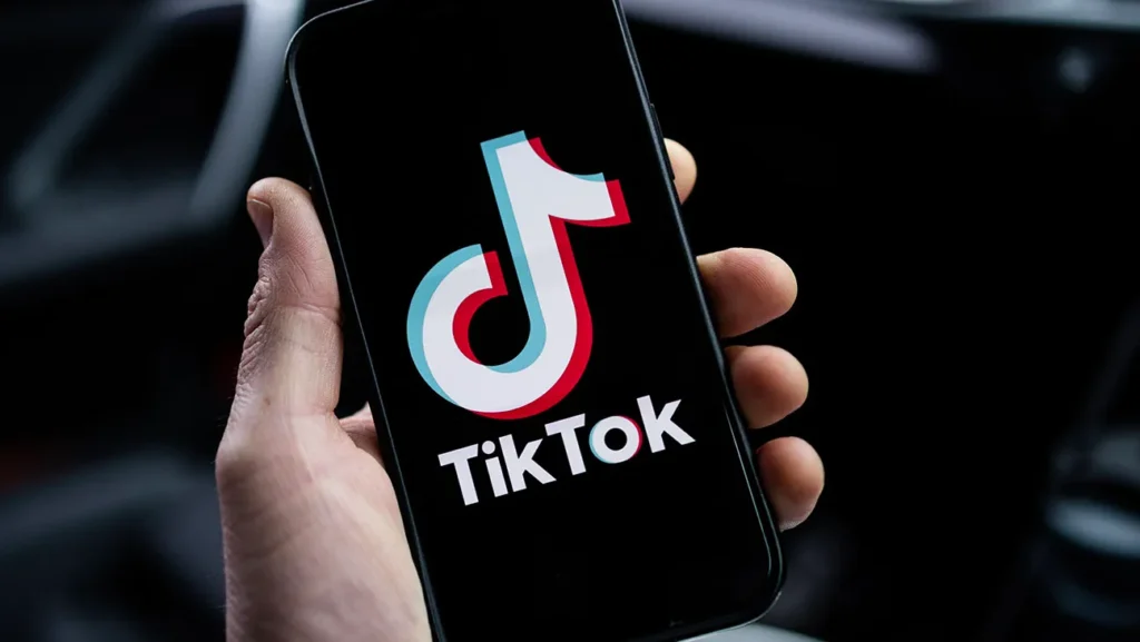 PSD și PNL spun că „TikTok va fi reglementat” după  sondajul care dă AUR pe primul loc la europarlamentare în rândul tinerilor