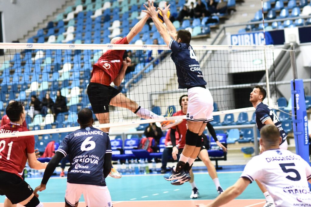 Volei (m) / Voleibaliştii olteni, pregătiţi să trimită duelul cu Dinamo în decisiv