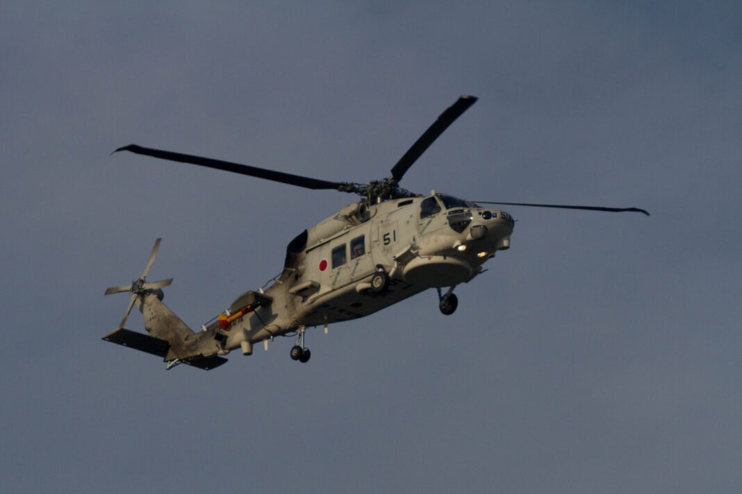 Un elicopter Sikorsky SH-60K Seahawk, Forța Japoneză de Autoapărare (JSDF) (Fotografie de Damon Coulter/SOPA Images/LightRocket via Getty Images)