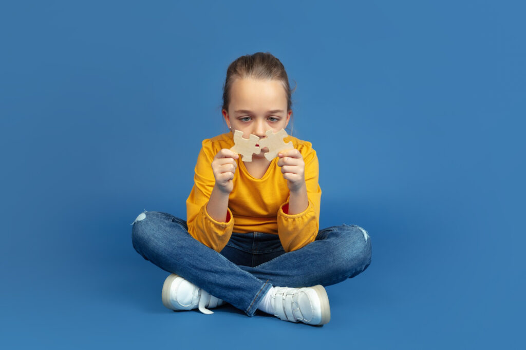 Lumea albastră a copiilor cu autism