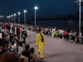 (VIDEO) Casa de modă Louis Vuitton a pus în scenă joi seară la Shanghai noul său show ''Voyager''
