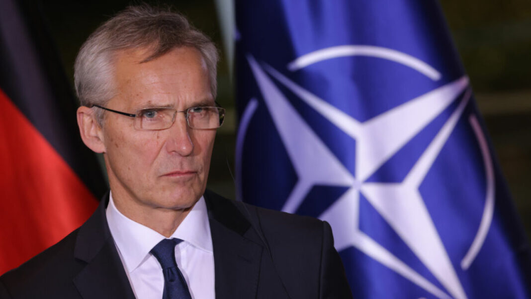 Jens Stoltenberg anunţă că NATO nu este şi nu va fi parte a conflictului din Ucraina