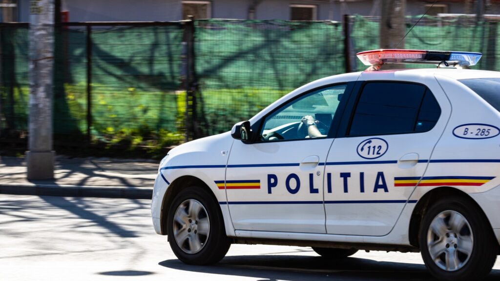 Gorj: O femeie care şi-a atacat fostul concubin, depistată şi ridicată de către poliţişti
