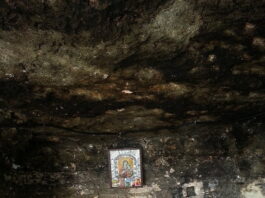 Peștera Sf. Apostol Andrei Foto: De la Statache Marian - Operă proprie, CC BY-SA 3.0 ro, https://commons.wikimedia.org/w/index.php?curid=35119316