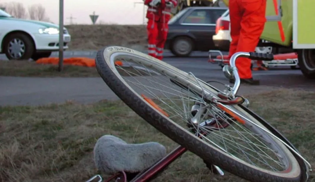 Biciclist lovit de o mașină la Târgu Jiu
