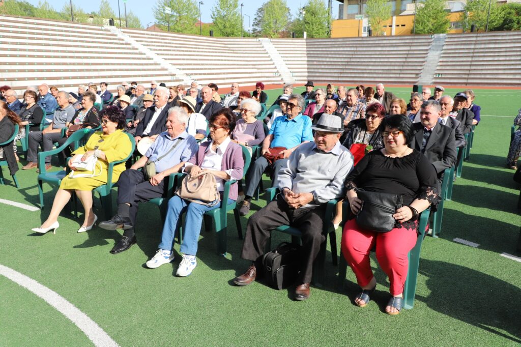 48 de cupluri de râmniceni au sărbătorit „Nunta de Aur”