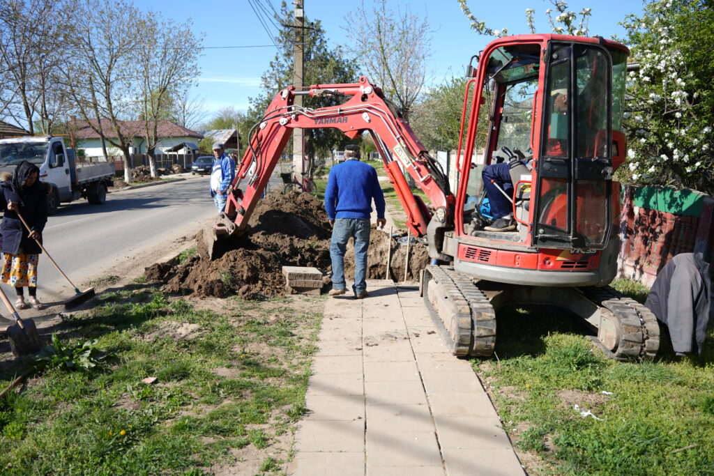 Din acest an, Cerăt va avea apă și canalizare. Urmează gazele