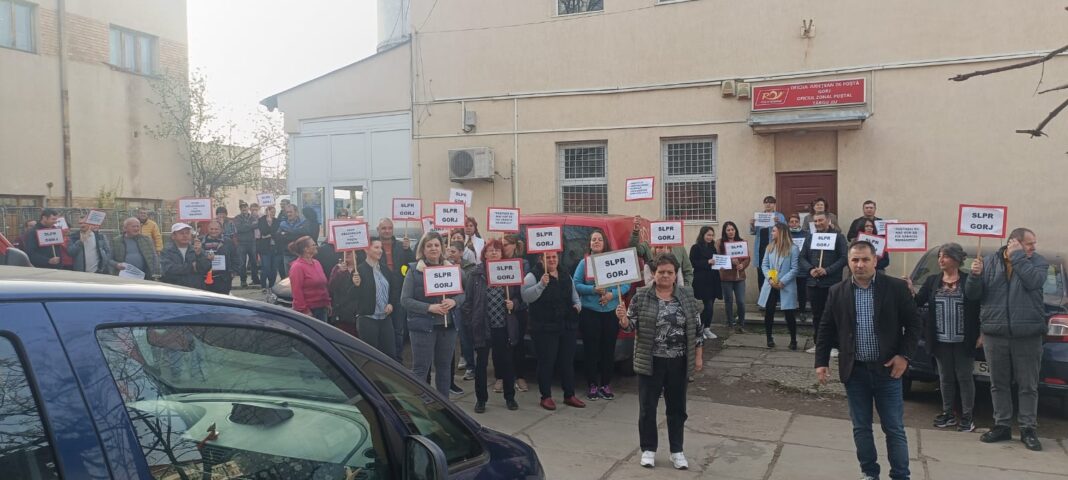 Toți poștașii din Gorj au intrat în grevă