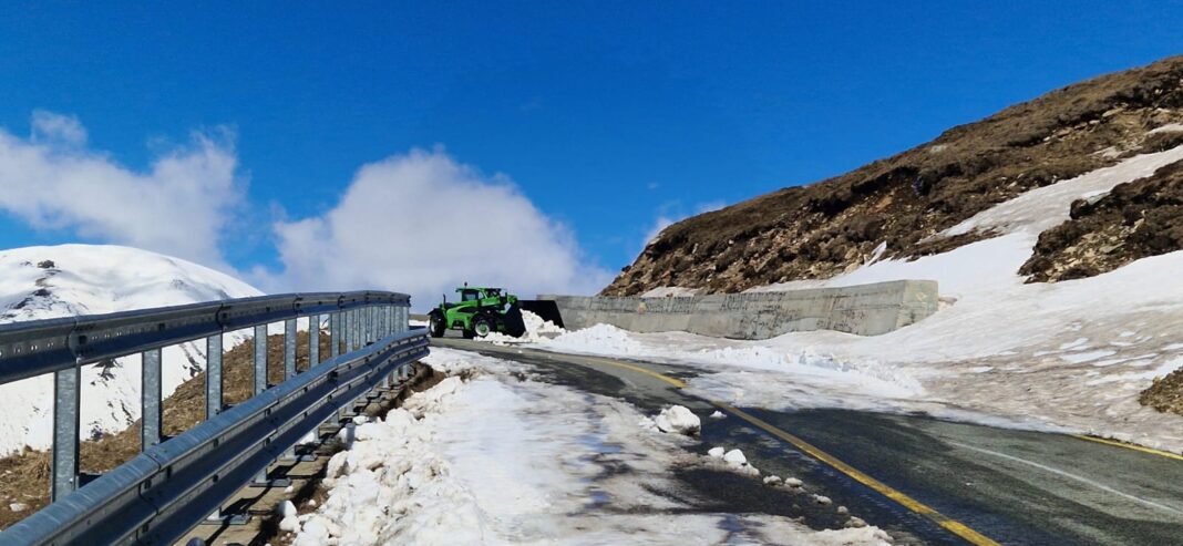 Au început lucrările de deszăpezire pe Transalpina