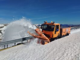 Continuă lucrările de deszăpezire pe Transalpina