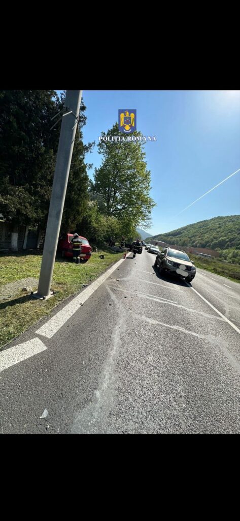 Accident în Călimănești. O persoana a fost rănită
