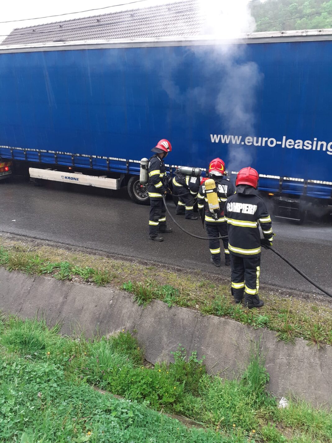 Incendiu izbucnit la un autotren