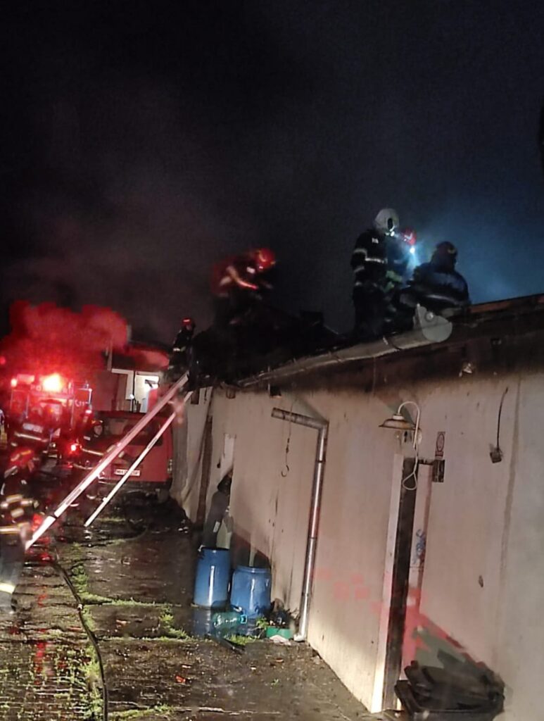 Mehedinți: Incendiu la o casă de locuit în localitatea Magheru