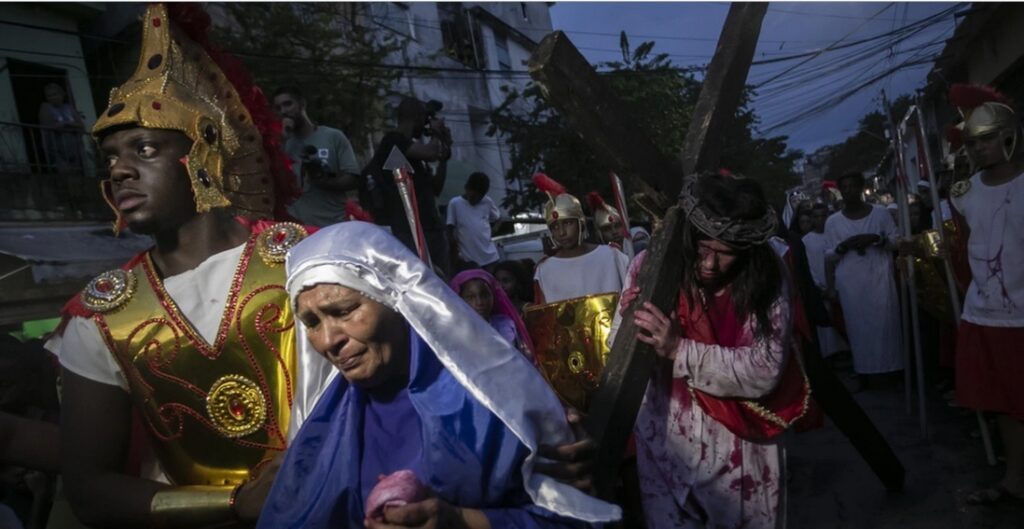 Cel puțin 4 morți după ce un autobuz a lovit o procesiune de Paște în Brazilia