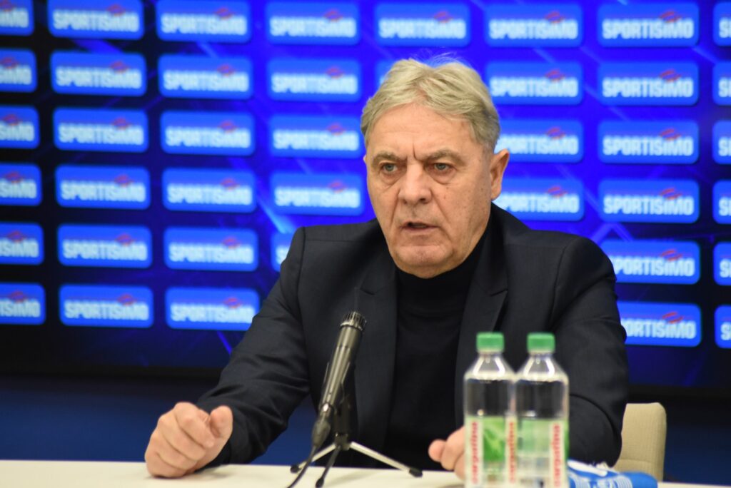 Sorin Cârţu: „Universitatea Craiova avea nevoie de un antrenor precum Costel Gâlcă!“
