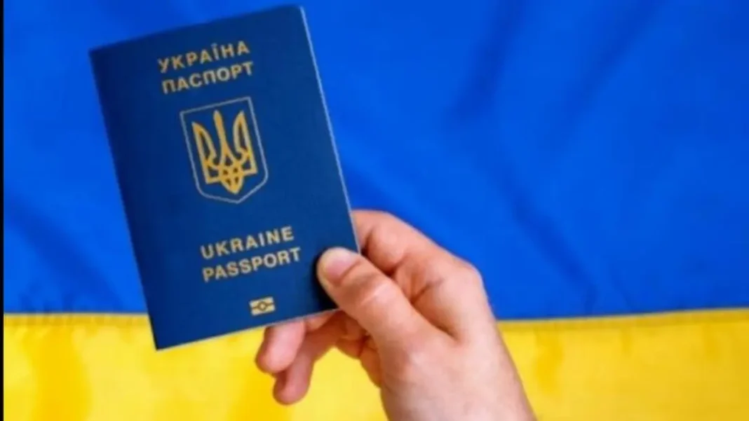 Ucraina a suspendat serviciile consulare pentru cetăţenii care au vârsta mobilizării