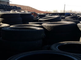 Un grup de români a importat ilegal din Italia 800 de tone de anvelope