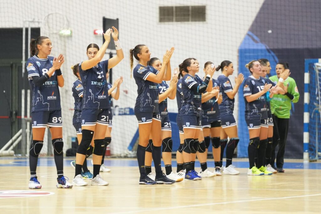 Handbal (f) / Se reia Liga Florilor! SCMU Craiova are deplasare importantă la Zalău