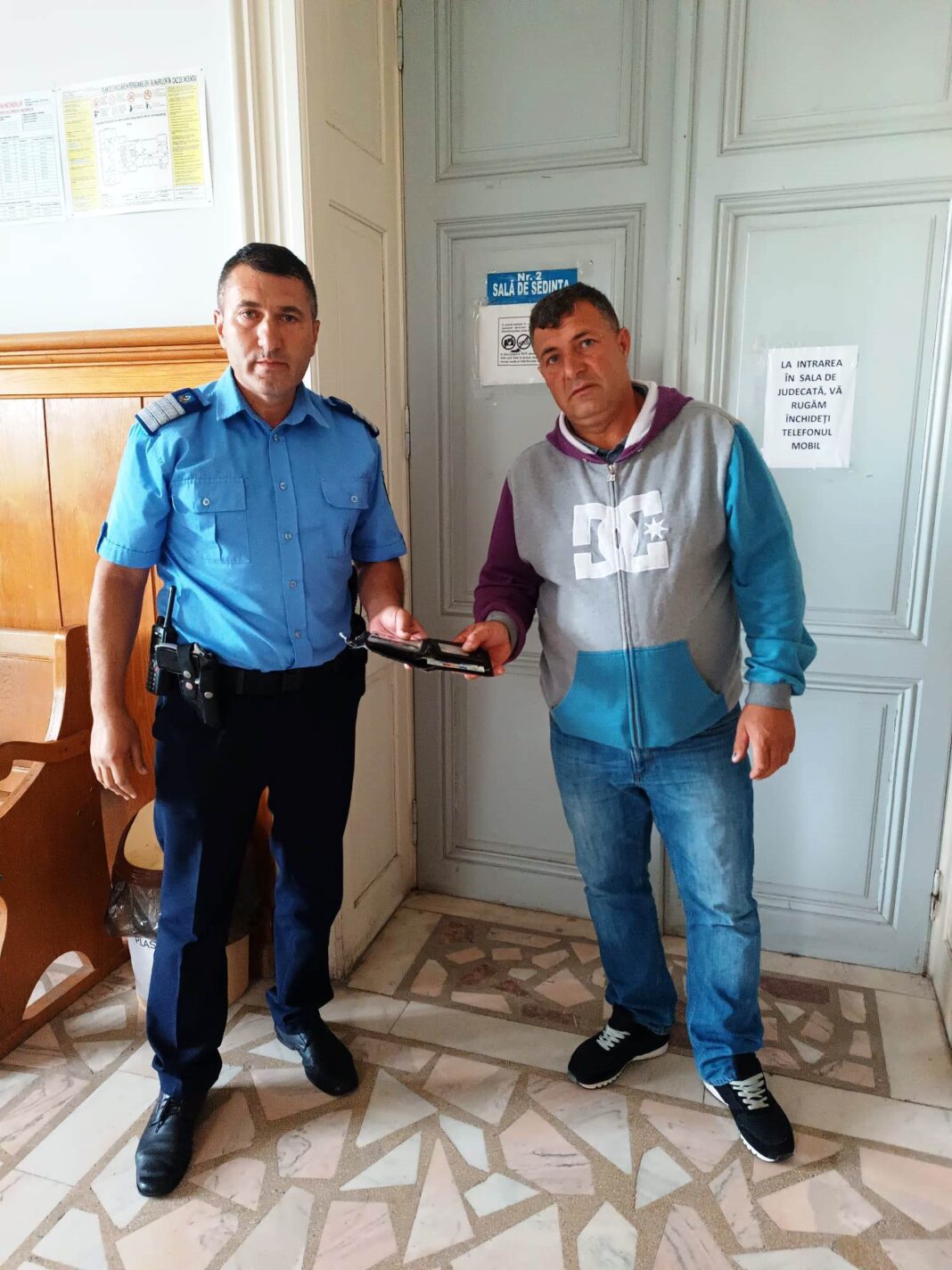 Întâmplarea a avut în sediul Judecătoriei din municipiul Caracal