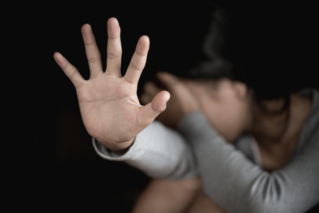 Copil de 11 ani, violat de bărbatul care îl avea în ocrotire