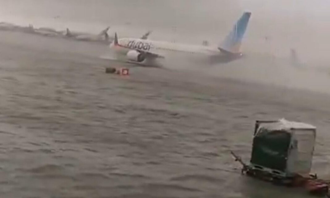 Traficul a fost reluat treptat joi pe aeroportul din Dubai